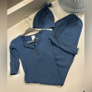 LOU LOU & COMPANY - HARRISON RIBBED KNOTTED GOWN & RIBBED TOP KNOT HAT SET